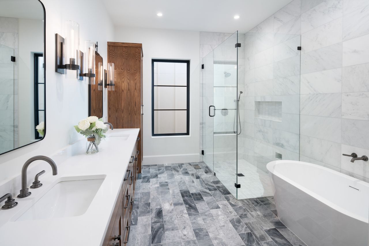 5806 Orchid Lane interior