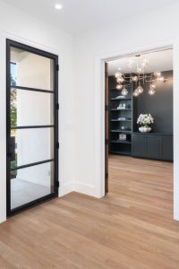 5806 Orchid Lane interior