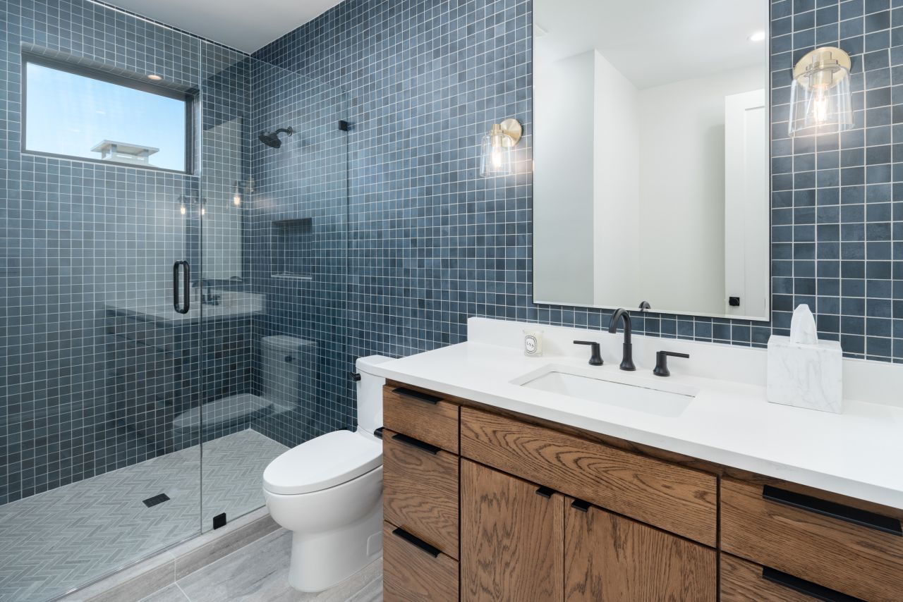 5806 Orchid Lane interior