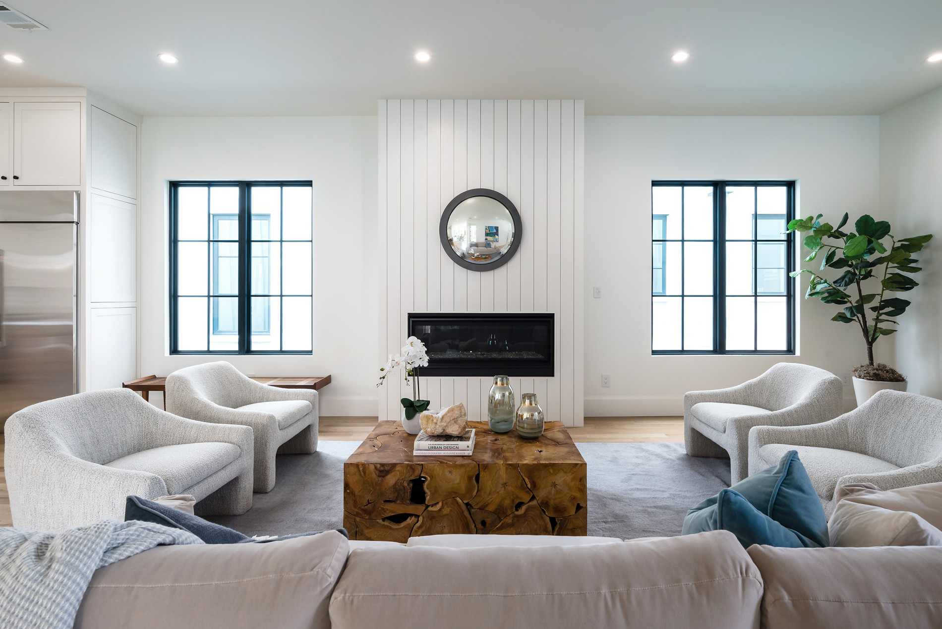 5722 Orchid Lane interior