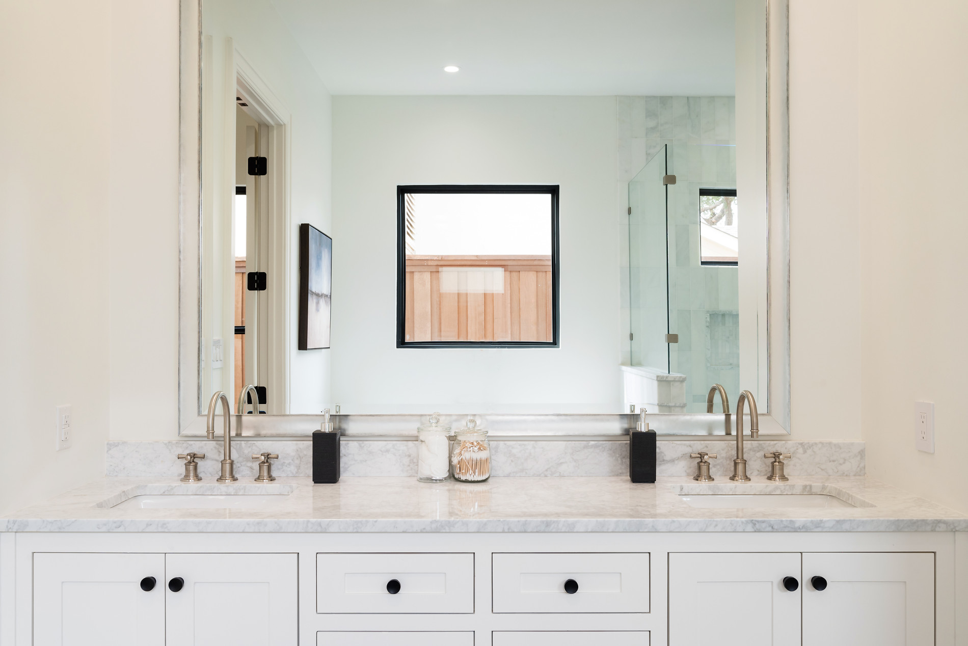 5722 Orchid Lane interior